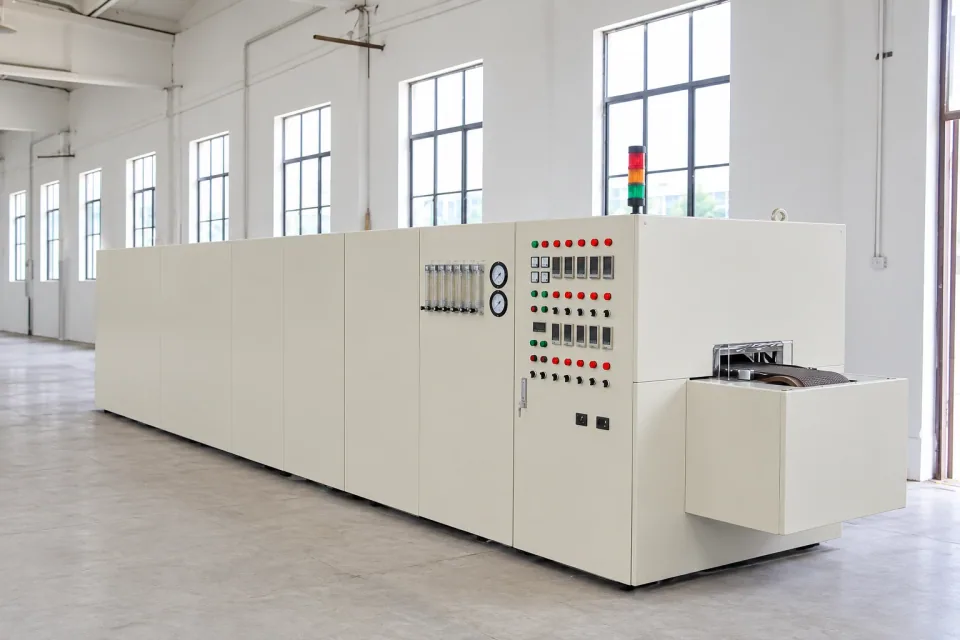 Atmosphere mesh-belt furnace